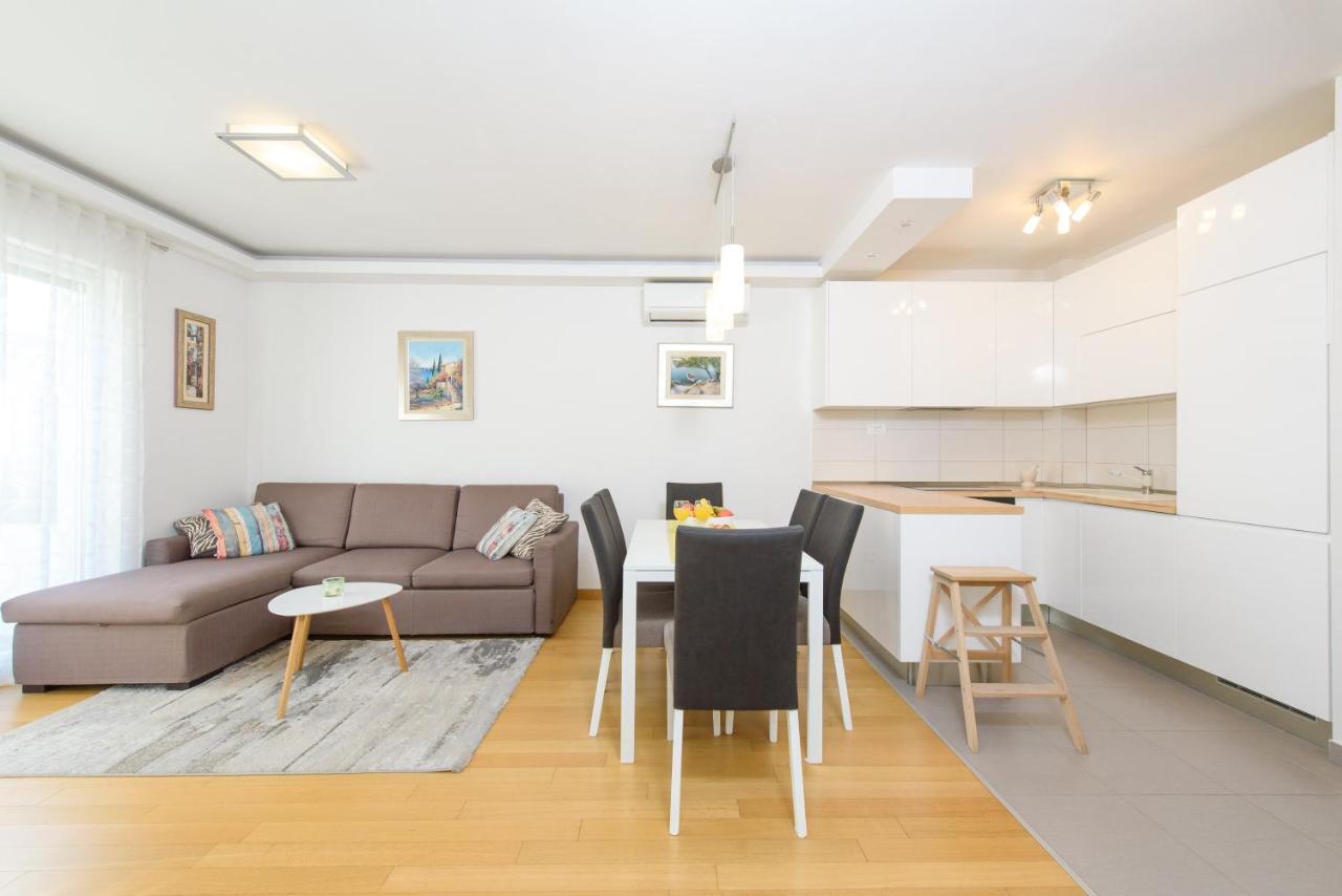 Apartment Nikolina Podstrana Kültér fotó